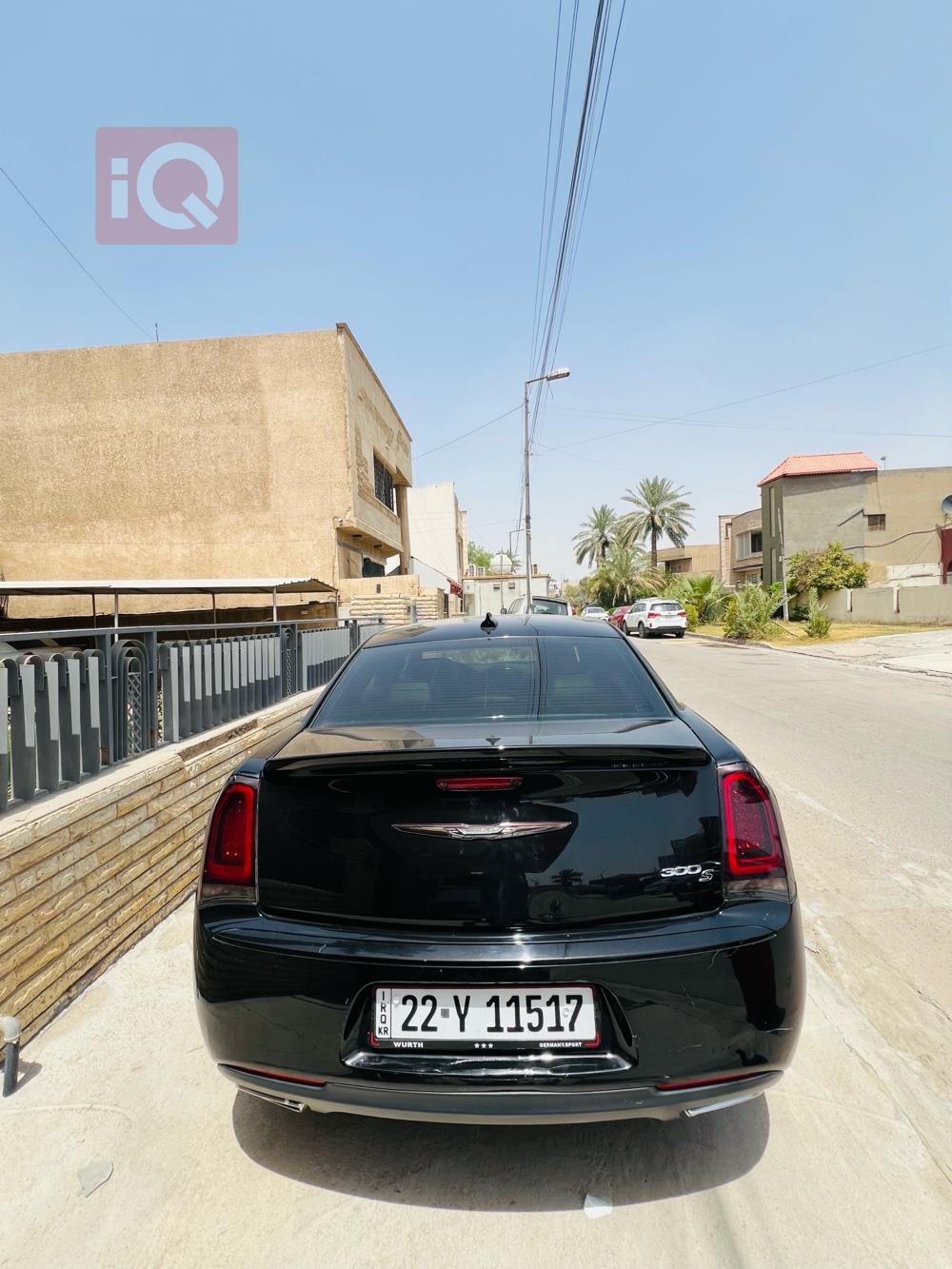 کرایسلەر 300